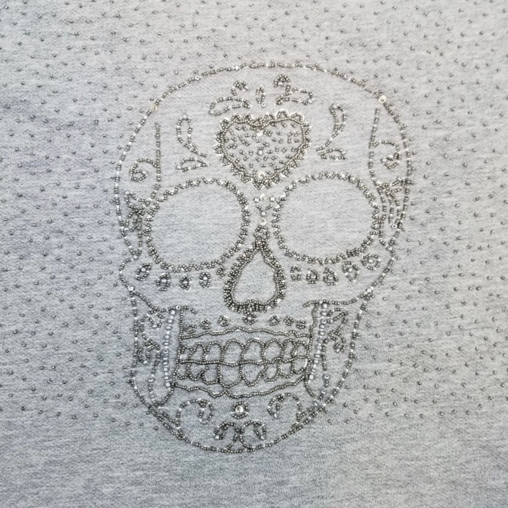 ⭐️3/$15⭐️ Silvian Heach Beaded Skull Crop Top - Picture 4 of 8